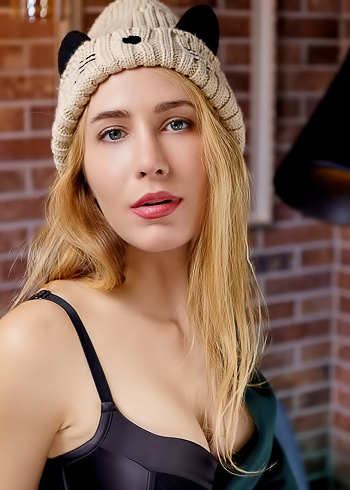 Madelina Reveal She's Wearing Nothing But Sexy Black Lingerie