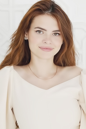 Kinsley Freckle-faced Beauty Twirls On Her High Heels So The Skirt Flares Up Daringly