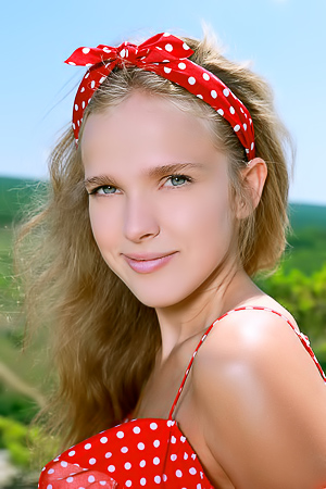 Xenia Elfin Beauty Is Soon Naked In The Sunshine